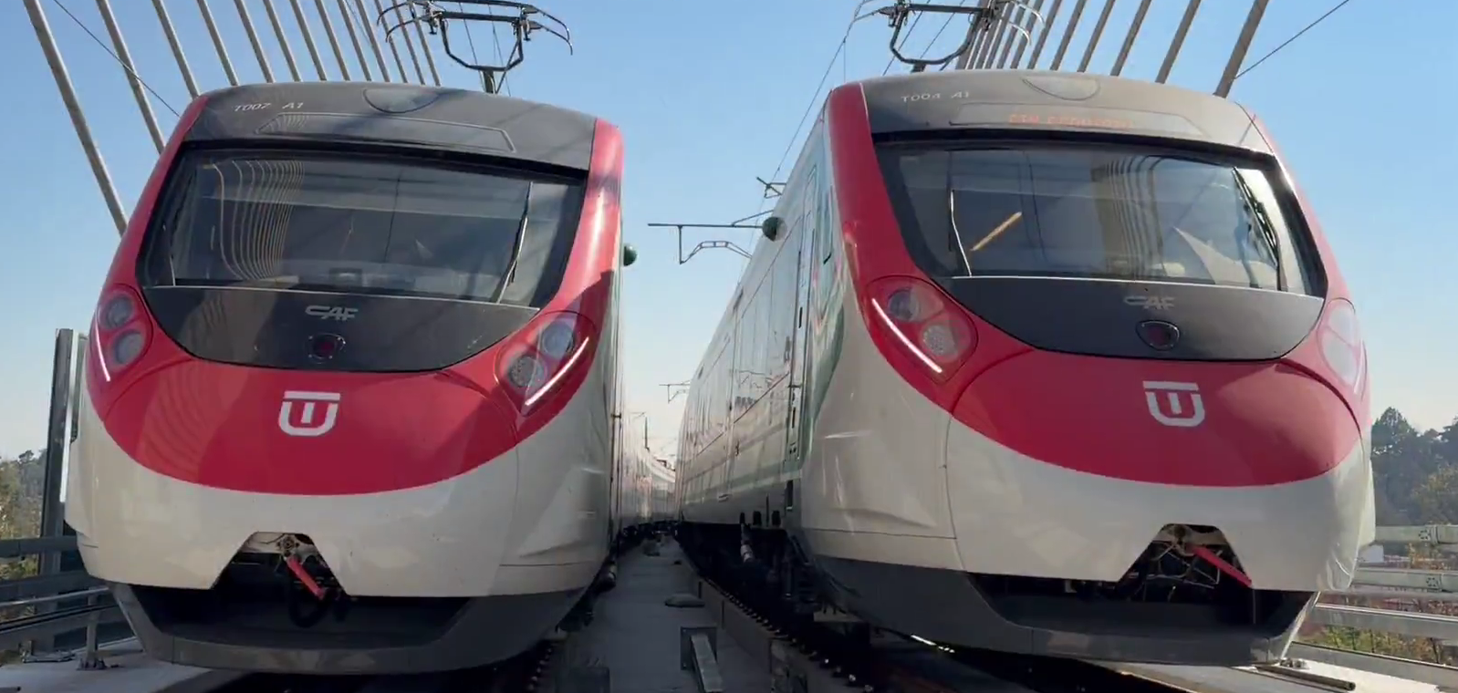 tren interurbano "El Insurgente"